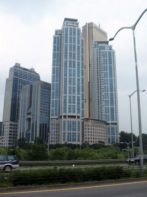 Seul: Wieżowce w centrum miasta